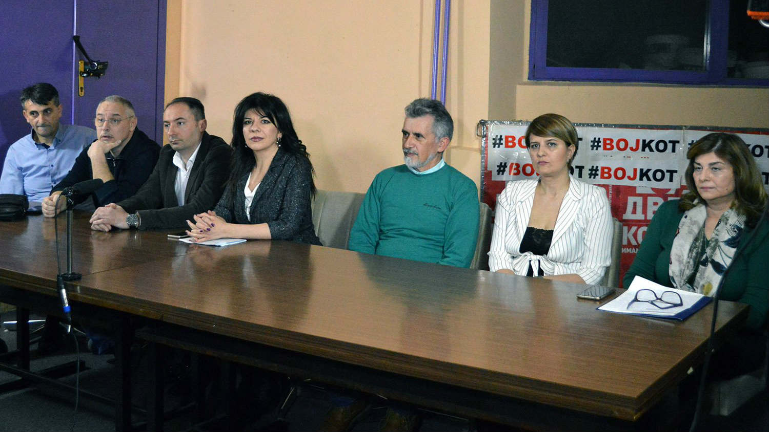 Tribina Saveza za Srbiju u Užicu: Bojkot odgovor na poniženja građana 1