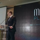 Vučić: Pravi trenutak za prodaju Komercijalne banke 11