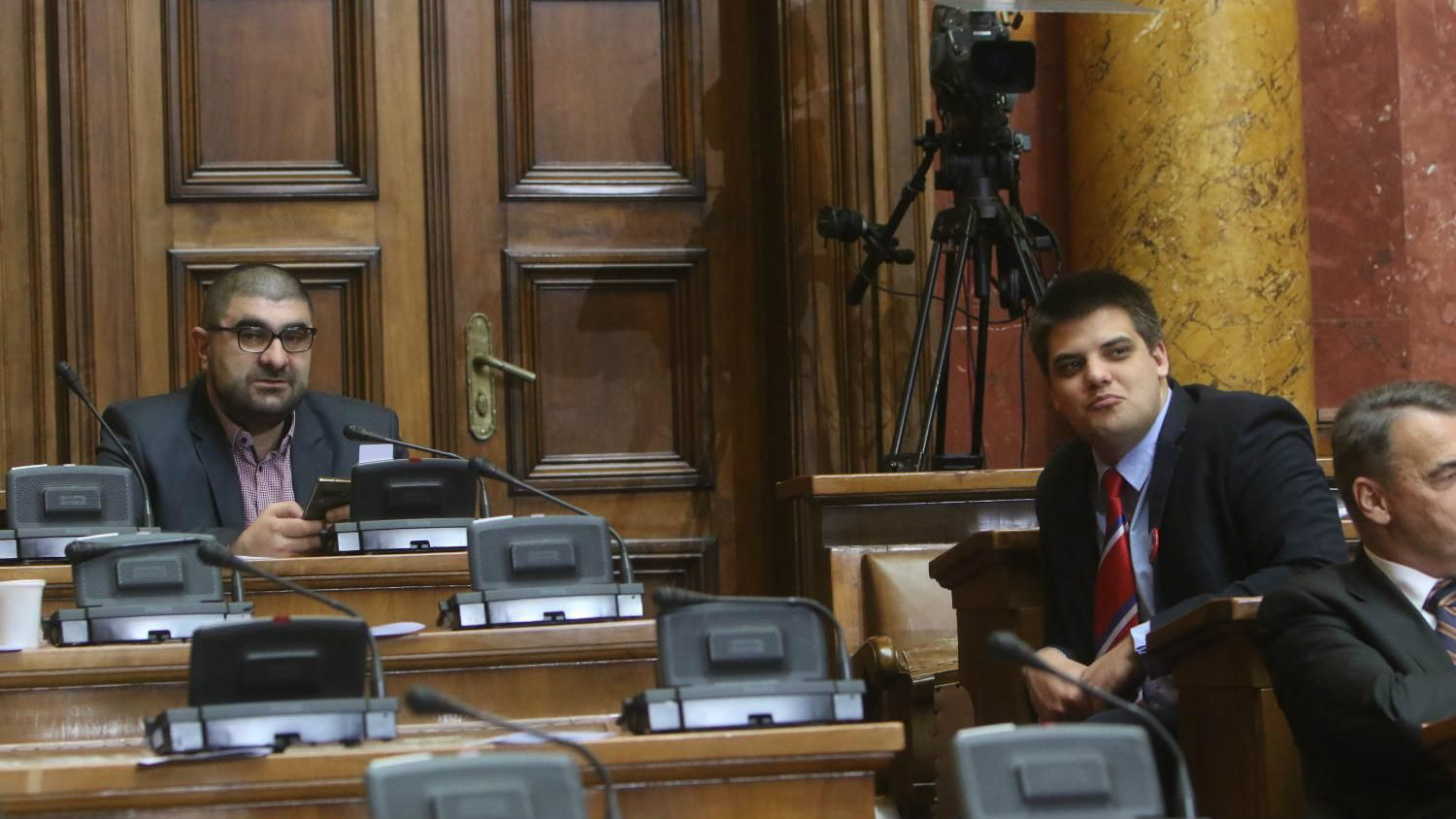 Aleksandar Šešelj pozvao guvernerku da ne dozvoli prodaju Komercijalne banke 1