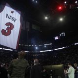 Majami, u čast Vejda, povukao dres sa brojem 3 3