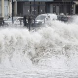 Širom Velike Britanije upozorenja od poplava opasnih po život zbog oluje Denis 8