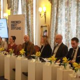 U Srbiji nestao entuzijazam u vezi sa evropskim integracijama 12