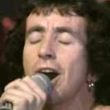 Četiri decenije od smrti pevača grupe AC/DC Bona Skota 3