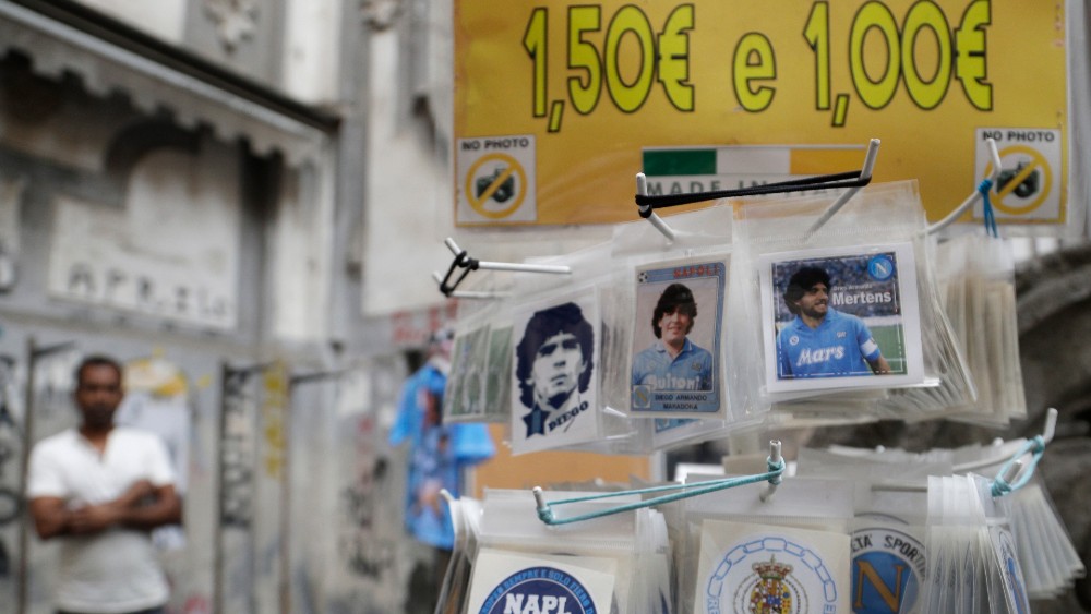 Za navijače Napolija tim je religija, a Maradona je bog (FOTO) 5