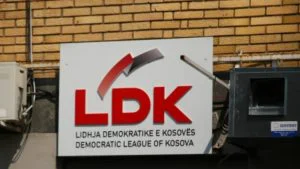 DSK traži mesto predsednika Kosova, nudi Abdidžikua ili Hazirija 1 demokratski savez kosova rtk 2