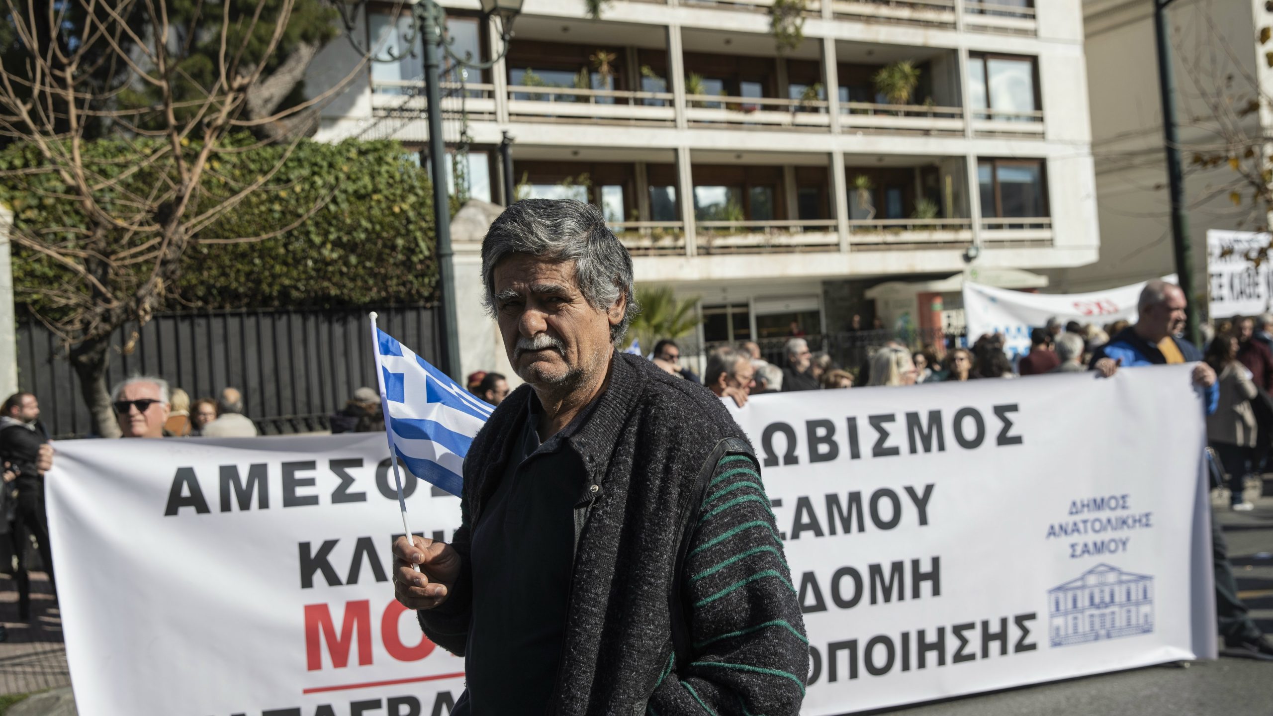 Grčka zbog protesta suspenduje plan za migrante 1