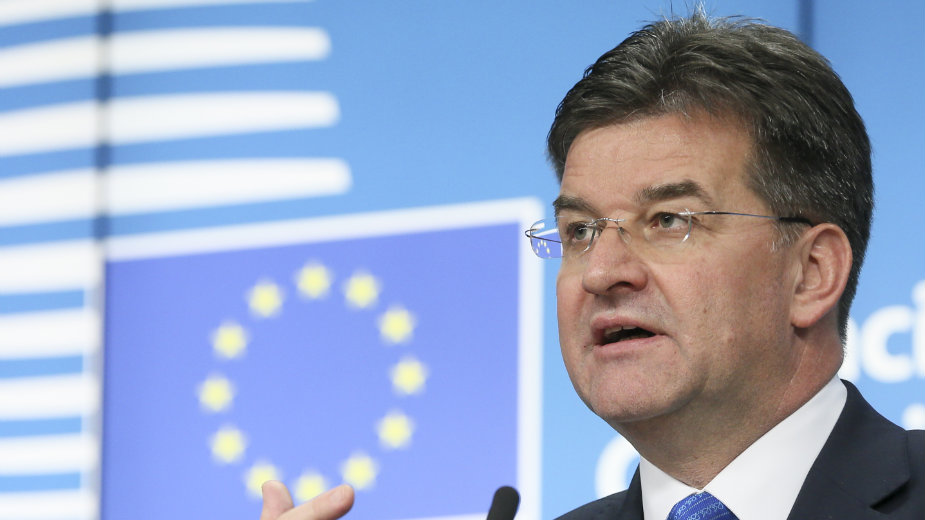 EU Obzerver: Grenel 'izgurao' Lajčaka iako je saradnja nužna za sporazum Kosovo-Srbija 1