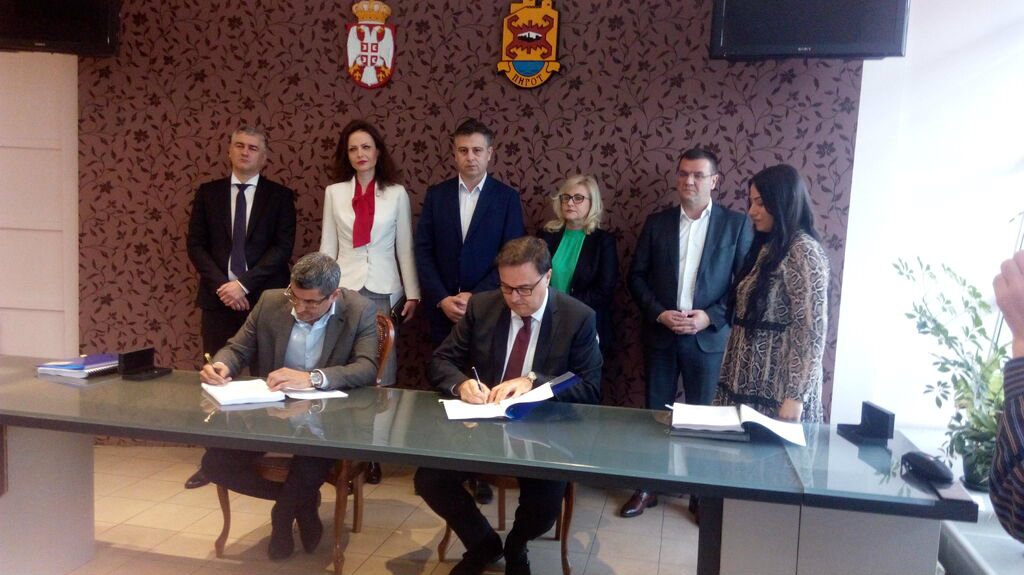 U Pirotu potpisan ugovor o rekonstrukciji 17 putnih pravaca u zoni Koridora 10 1