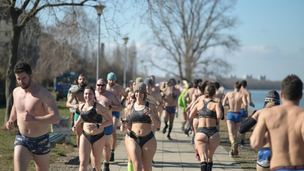 Održana trka u donjem vešu 1