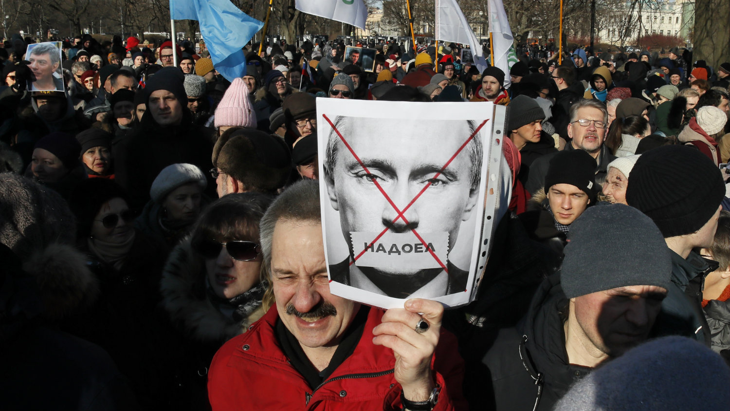 Hiljade ljudi na ulicama Moskve u čast ubijenog ruskog opozicionara Nemcova 1