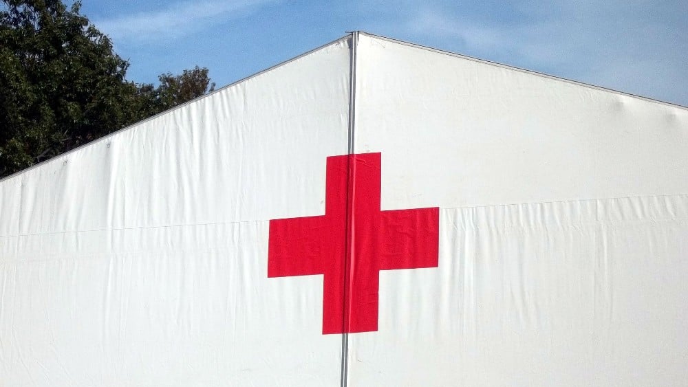UNFPA i Crveni krst Srbije isporučuju higijenske pakete starijima bez porodice 1