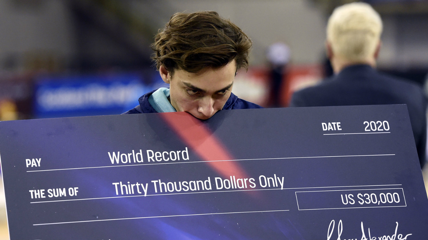 Novi svetski rekord Duplantisa u skoku s motkom 1