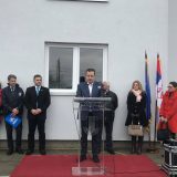 Dačić uručio ključeve stanova za izbeglice u Malom Crniću 5
