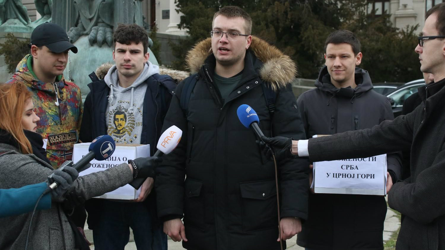 Studenti Pravnog fakulteta u Beogradu predali potpise za rezoluciju o ugroženosti Srba u Crnoj Gori 1