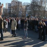 Protest ratnih veterana ispred Skupštine Srbije, blokiran saobraćaj ispred Pionirskog parka 5