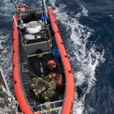 Obalska straža SAD dopremila zaplenjenu drogu vrednu 338 miliona dolara u San Diego 8