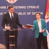 Sagovornici Danasa: Vučić, SNS i mafija odgovorni za pad političkih prava i sloboda 14