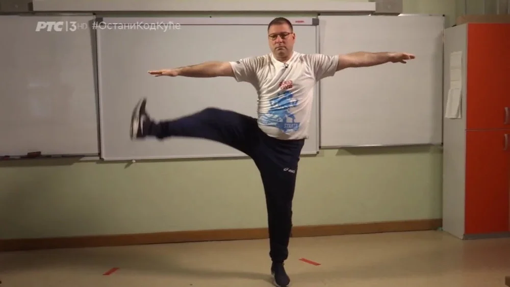 Nastavnik fizičkog sa kojim vežba Srbija: Vežbajte, ne živite virtuelan život 1