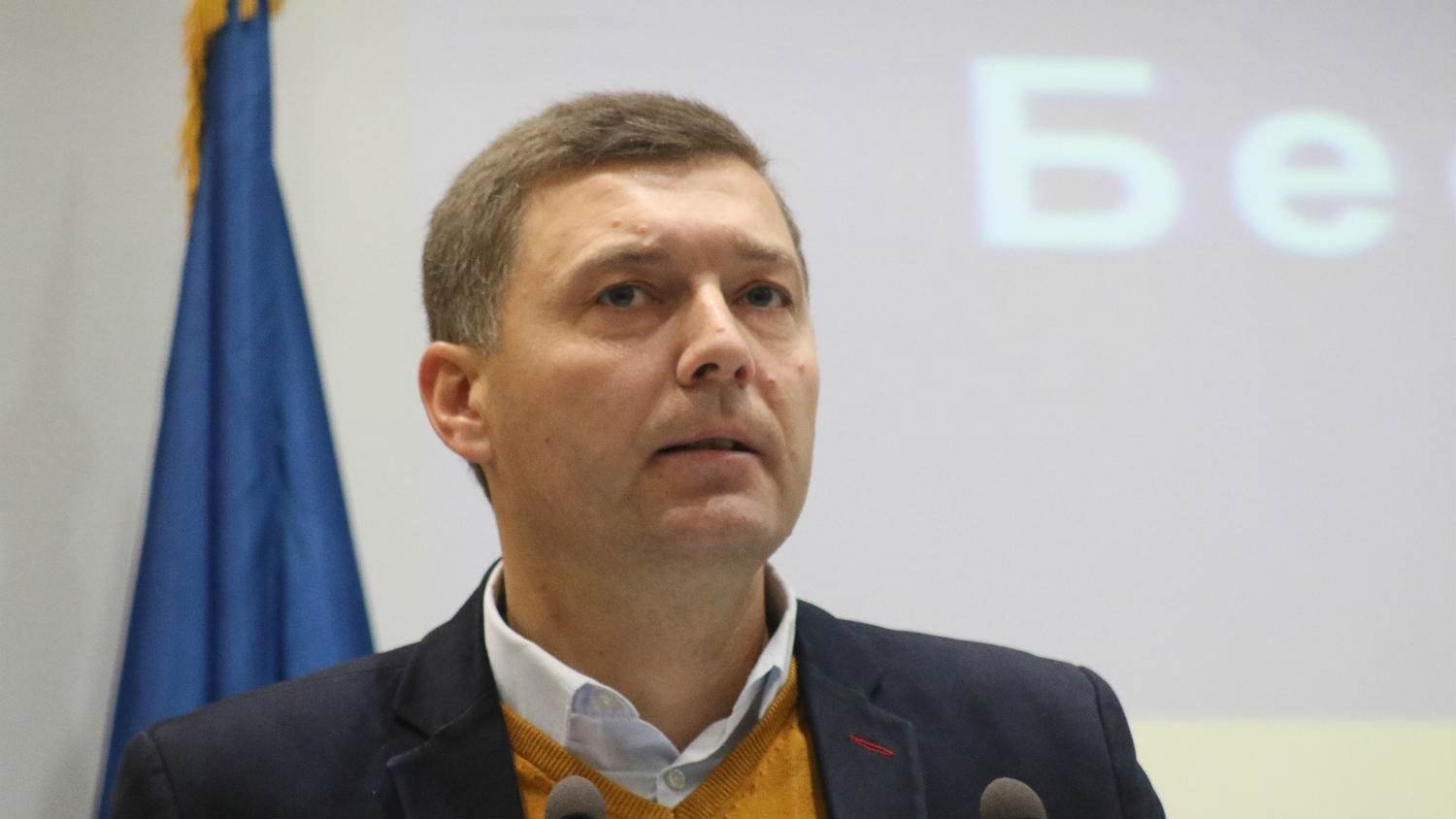 Gradonačelnik Šapca Zelenović najavio tužbu protiv predsednika SNS Vučića 1