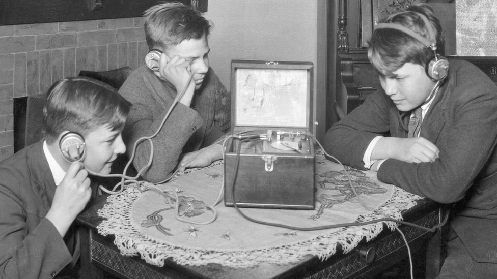 Korona virus, piramide i prolećna ravnodnevica: Šta nas čeka u zemlji i svetu ove nedelje 2 Radio