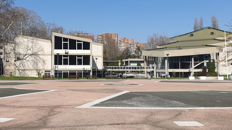 Korona virus i studenti u Srbiji: Domovi se prazne zbog zaraze 2 Studentski grad na Novom Beogradu skoro je prazan