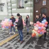 Mladi SSP izveli akciju "150 balona za 150 ljudi koji napuste Zrenjanin i Srbiju" 2