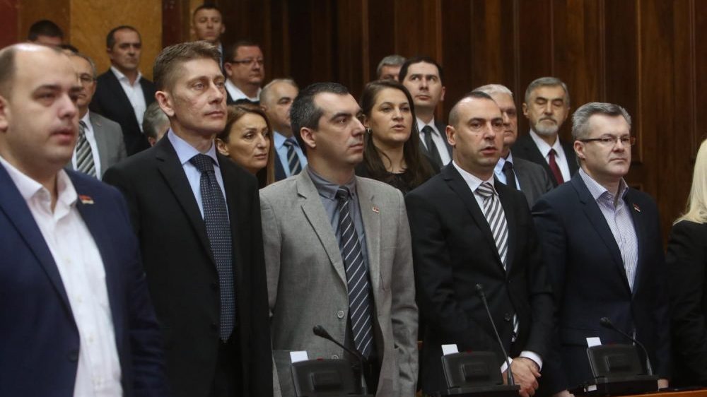 Prvi dan redovnog zasedanja Skupštine Srbije obeležili poslanici DJB 1