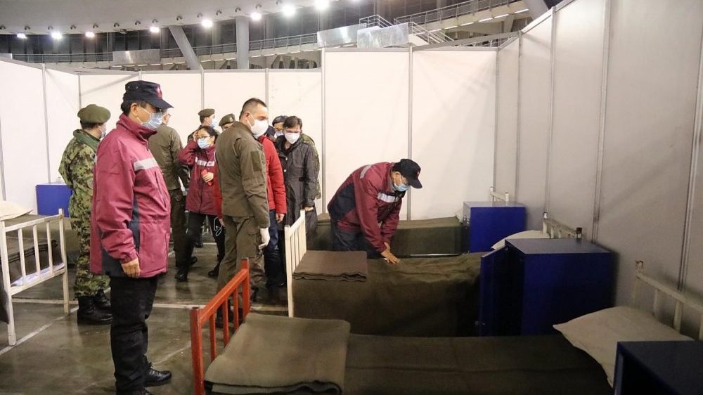 Vulin sa kineskim lekarima na Beogradskom sajmu 1