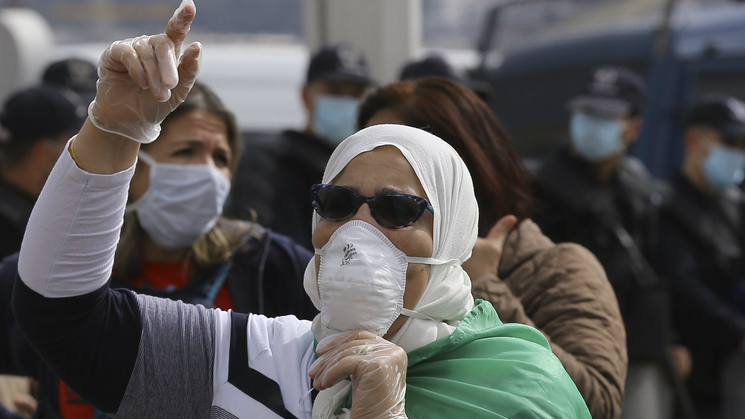 Alžirska policija rasterala protest protiv vlasti u glavnom gradu 1