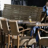 Mediji: Kafići i restorani rade od 4. maja, gradski i međugradski prevoz od 8. maja 8