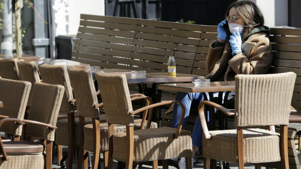 Mediji: Kafići i restorani rade od 4. maja, gradski i međugradski prevoz od 8. maja 1