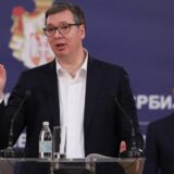 Krivična prijava protiv Vučića i Malog zbog izbegavanja samoizolacije posle posete Mađarskoj 8