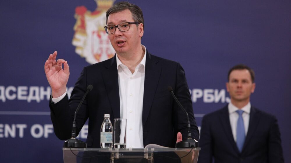 Krivična prijava protiv Vučića i Malog zbog izbegavanja samoizolacije posle posete Mađarskoj 1