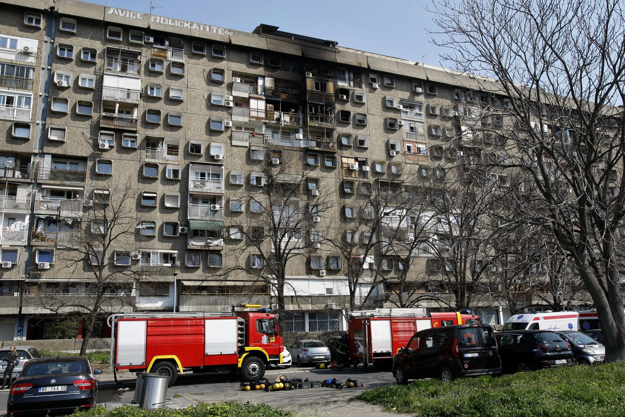 MUP: U požaru na Novom Beogradu poginulo šest osoba 1