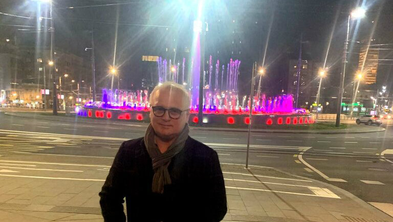 Vesić: Srpska zastava i himna sa Fontane na Slaviji kao podrška medicinskim radnicima 1