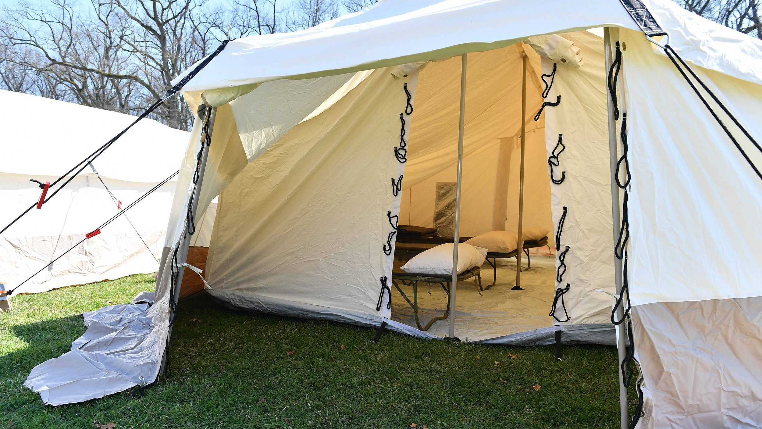 U Moroviću kod Šida otvoren kamp za povratnike iz inostranstva bez prebivališta u Srbiji (FOTO) 3