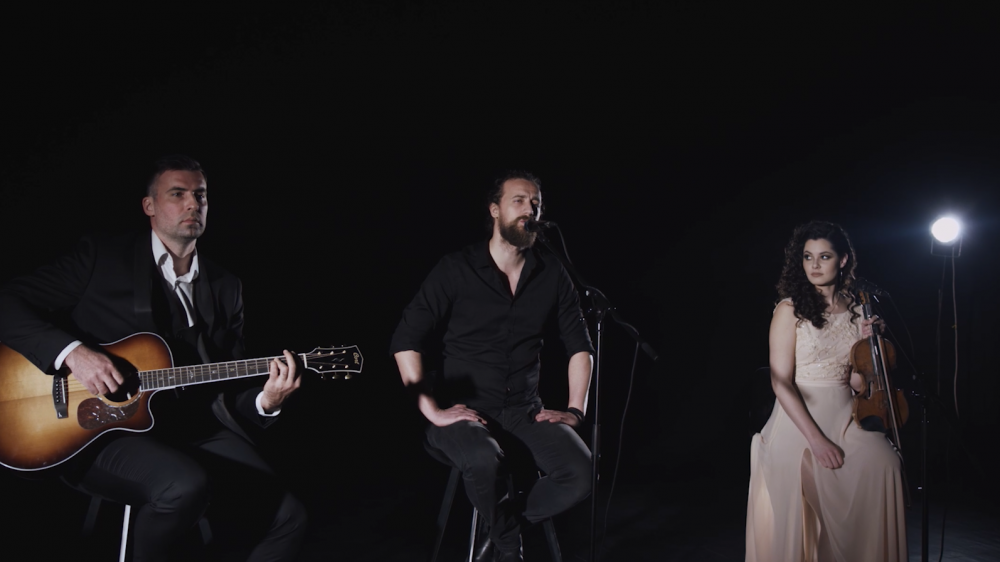 Nova pesma i spot “Krhka, a ponosna” benda Ničim izazvan (VIDEO) 1