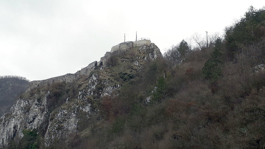 Maturant poginuo posle pada sa užičke tvrđave 1