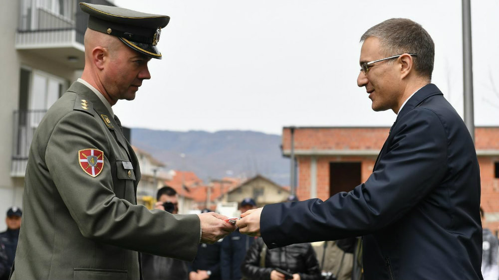 Stefanović uručio ključeve stanova pripadnicima snaga bezbednosti u Vranju 1