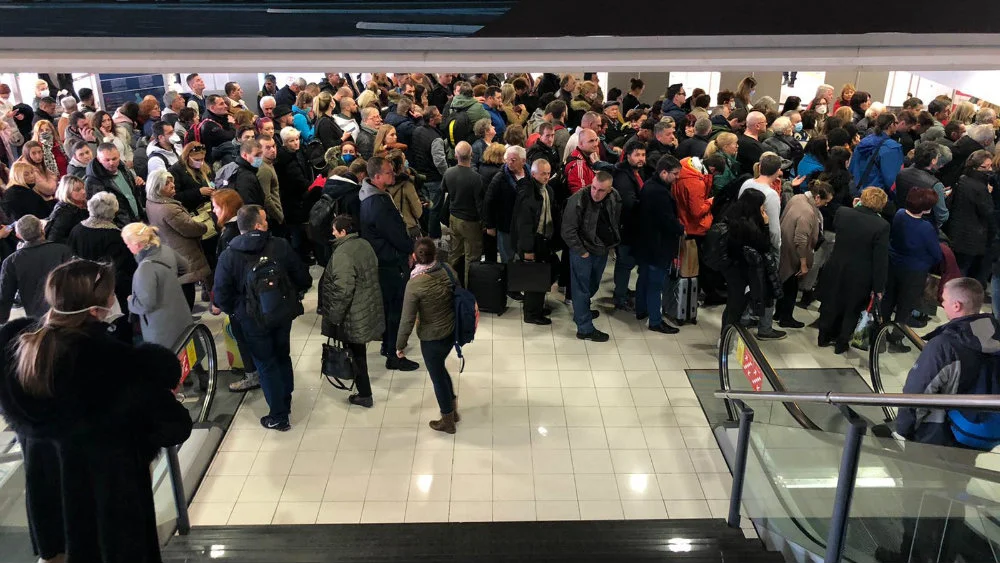 Ogromne gužve na kontroli pasoša aerodroma Nikola Tesla 1