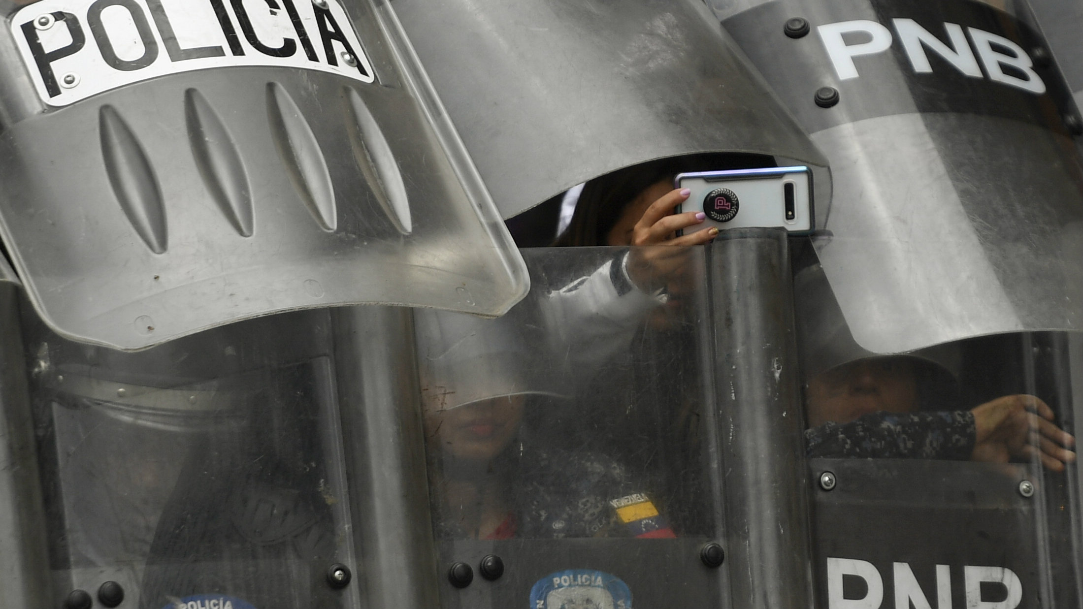 Policija u Karakasu suzavcem rasterala protest opozicije 1