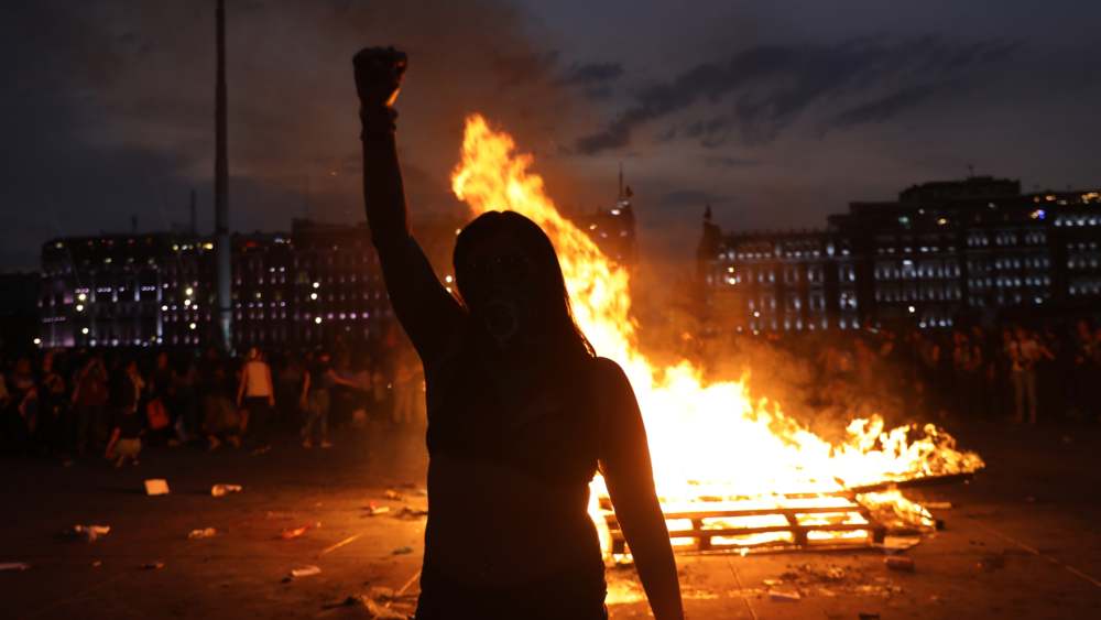 Neredi u Meksiku na Međunarodni dan žena 1