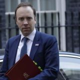 Posle premijera Džonsona i britanski ministar zdravlja pozitivan na korona virus 9