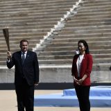 Olimpijski plamen dopremljen u Japan 7