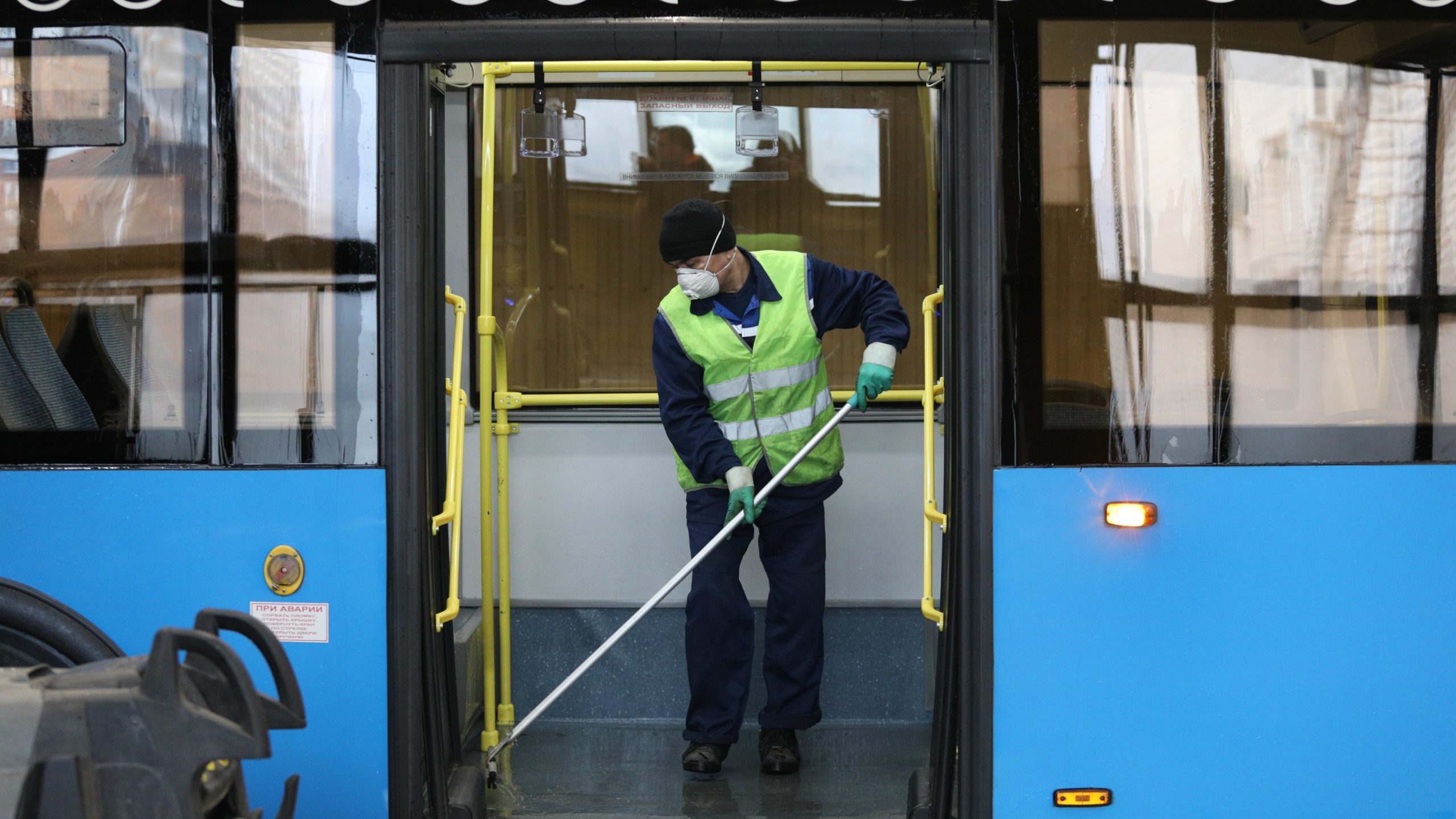 Rusija od ponedeljka smanjuje letove prema EU 1