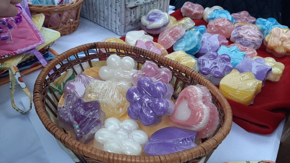 Prodajom rukotvorina za 8. mart do izleta za đake 1