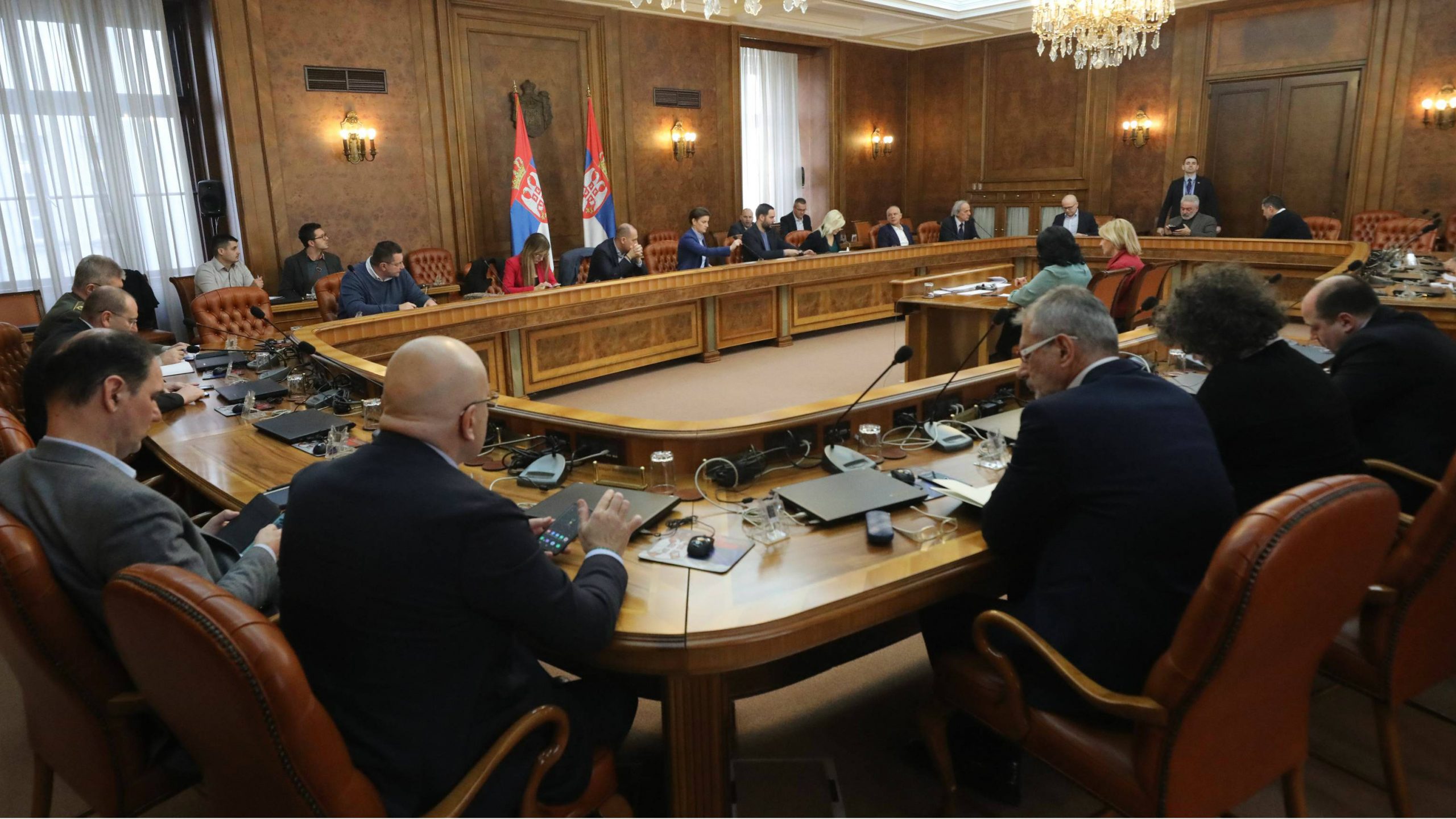 Privrednici i ekonomisti o merama Vlade Srbije: Pomoć neophodna, čuvati svaki dinar 1