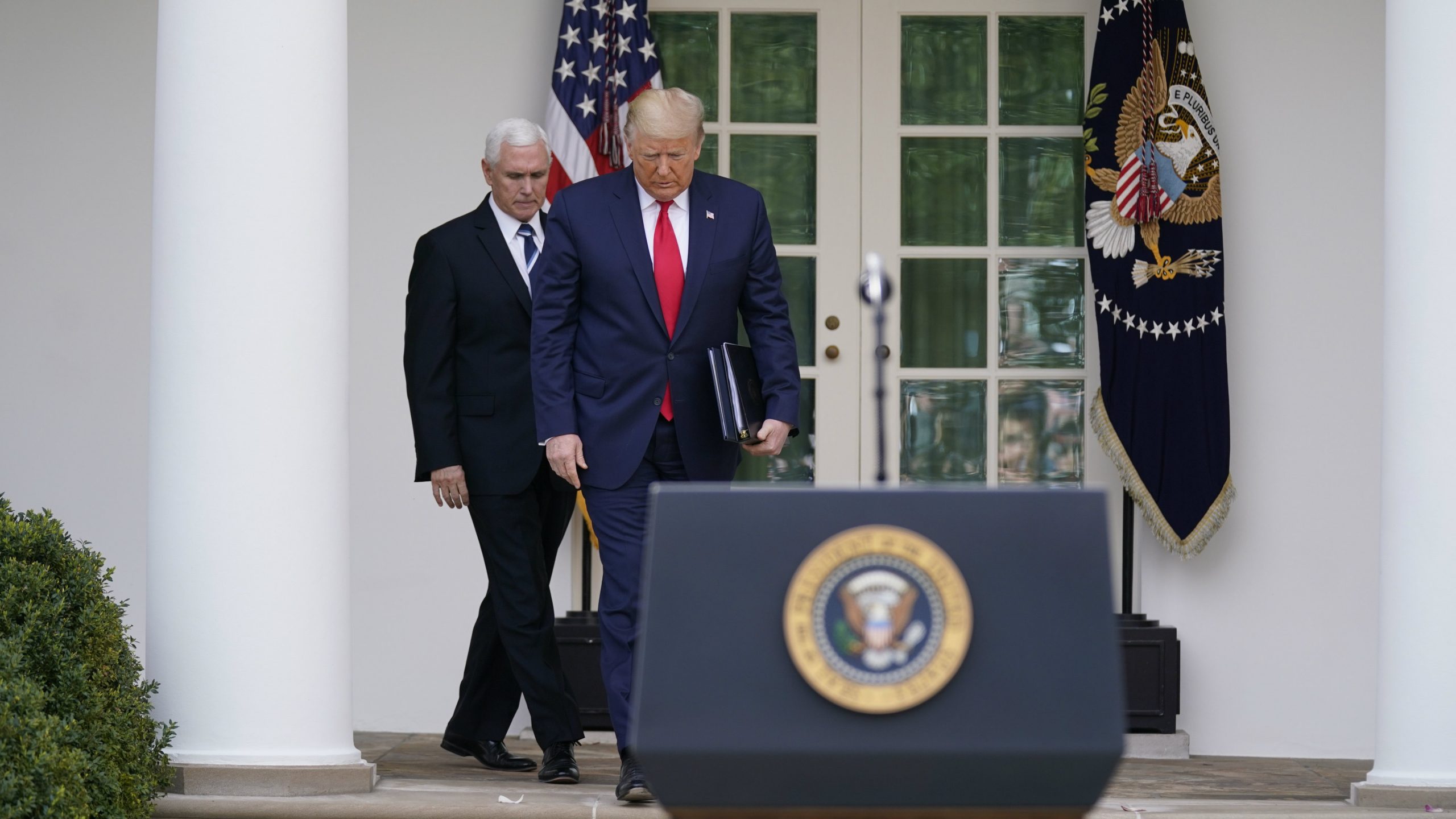 Tramp proglasio vanredno stanje zbog korona virusa 1