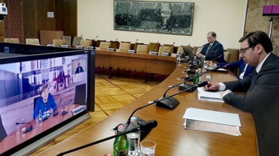 Vučić i Merkelova razgovarali o suzbijanju korona virusa 1