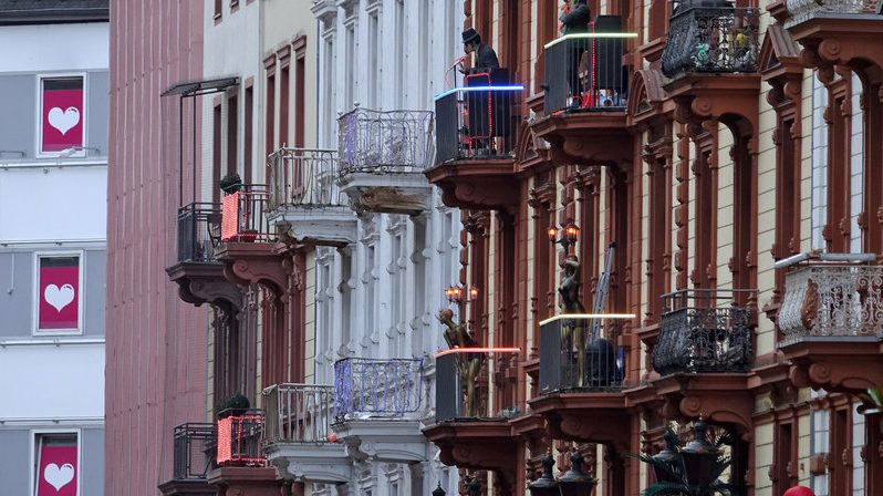 Seksualne radnice pred propadanjem zbog zatvaranja bordela 2 Seksualne radnice pred propadanjem zbog zatvaranja bordela 2